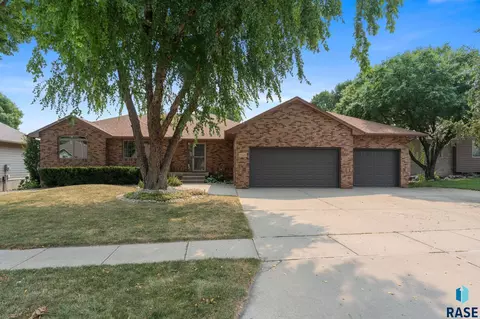 Exterior - 3828 E Dawley Ct, Sioux Falls, SD 57103 photo 20 of 21