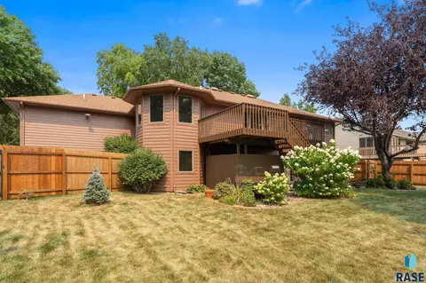 Exterior - 3828 E Dawley Ct, Sioux Falls, SD 57103 photo 15 of 21