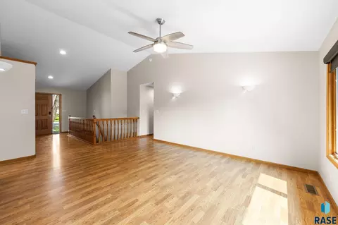 Living - 3828 E Dawley Ct, Sioux Falls, SD 57103 photo 4 of 12