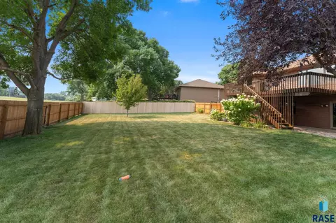 Exterior - 3828 E Dawley Ct, Sioux Falls, SD 57103 photo 11 of 21
