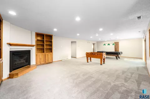 Living - 3828 E Dawley Ct, Sioux Falls, SD 57103 photo 8 of 12