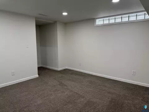 Other - 708 S Relanto St, Freeman, SD 57029 photo 5 of 13