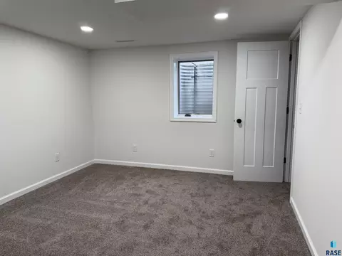 Bedroom - 708 S Relanto St, Freeman, SD 57029 photo 8 of 12