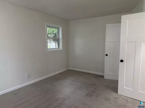 Bedroom - 708 S Relanto St, Freeman, SD 57029 photo 6 of 12