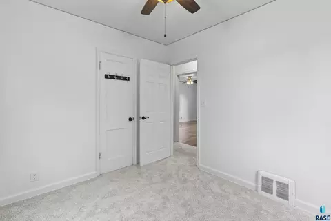 Bedroom - 804 E Presentation St, Sioux Falls, SD 57104 photo 6 of 9