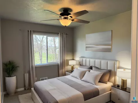 Bedroom - 1513 S Splitrock Blvd, Brandon, SD 57005 photo 1 of 3