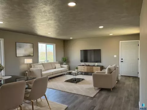 Living - 1513 S Splitrock Blvd, Brandon, SD 57005 photo 1 of 1