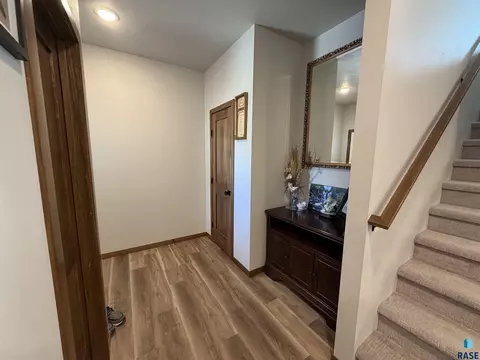 Entry Way - 8106 E Tencate Pl, Sioux Falls, SD 57110 photo 2 of 2