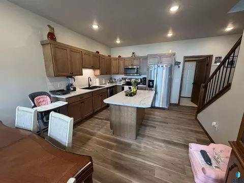 Kitchen - 8106 E Tencate Pl, Sioux Falls, SD 57110 photo 1 of 2