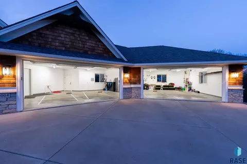 Other - 9004 E Torrey Pine Cir, Sioux Falls, SD 57110 photo 23 of 25
