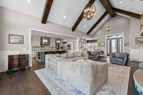 Living - 9004 E Torrey Pine Cir, Sioux Falls, SD 57110 photo 5 of 8