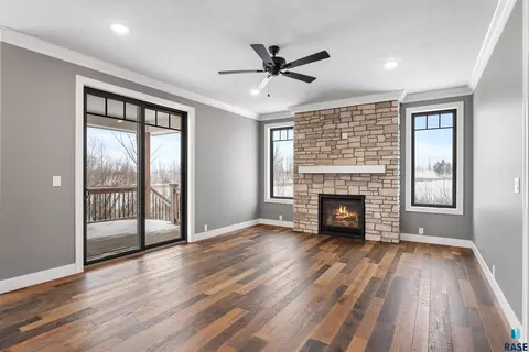 Living - 713 E 77th St, Sioux Falls, SD 57108 photo 2 of 2