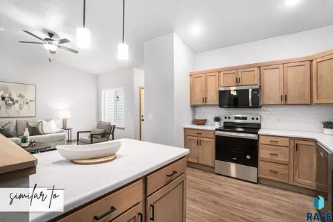 Kitchen - 2405 E Jetty Pl, Sioux Falls, SD 57108 photo 2 of 2