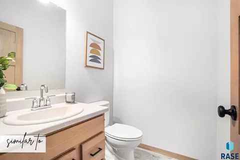 Bath - 2405 E Jetty Pl, Sioux Falls, SD 57108 photo 4 of 4