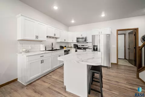 Kitchen - 8133 E Tencate Pl, Sioux Falls, SD 57110 photo 1 of 1