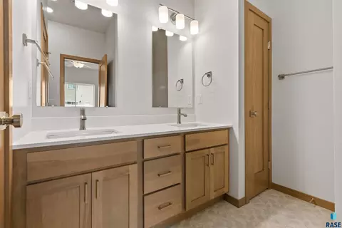 Bath - 5702 E Marley Pl, Sioux Falls, SD 57108 photo 1 of 3