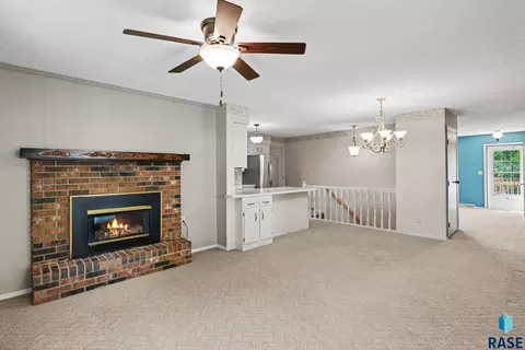 Living - 3504 E 33rd St, Sioux Falls, SD 57103 photo 2 of 4