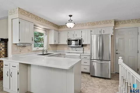 Kitchen - 3504 E 33rd St, Sioux Falls, SD 57103 photo 1 of 1