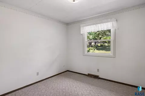 Bedroom - 3504 E 33rd St, Sioux Falls, SD 57103 photo 6 of 6