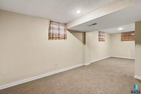 Other - 3504 E 33rd St, Sioux Falls, SD 57103 photo 4 of 8
