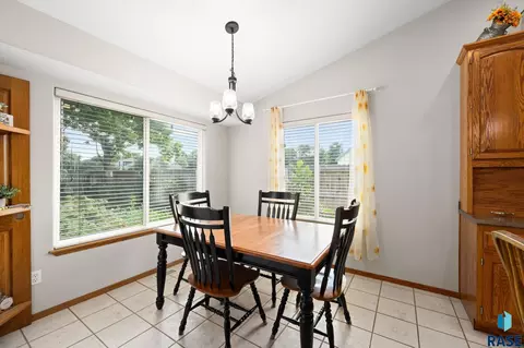 Dining - 1201 E 62nd St, Sioux Falls, SD 57108 photo 1 of 1