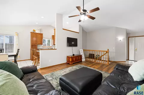Living - 1201 E 62nd St, Sioux Falls, SD 57108 photo 2 of 3