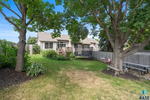 Exterior - 1201 E 62nd St, Sioux Falls, SD 57108 photo 6 of 6