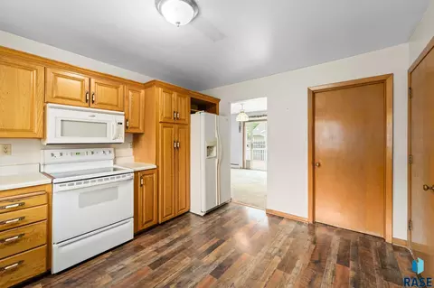 Kitchen - 300 E 2nd St, Marion, SD 57043 photo 5 of 5