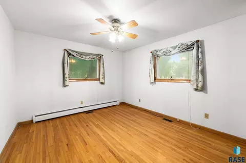 Bedroom - 300 E 2nd St, Marion, SD 57043 photo 1 of 5