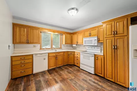Kitchen - 300 E 2nd St, Marion, SD 57043 photo 3 of 5