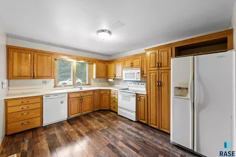 Kitchen - 300 E 2nd St, Marion, SD 57043 photo 1 of 5