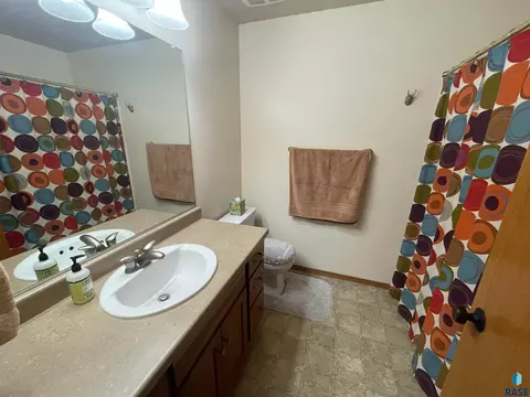 Bath - 4208 E Steeple St, Sioux Falls, SD 57103 photo 2 of 2
