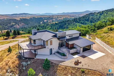 Exterior - 2111 Vantage Cir, Spearfish, SD 57783 photo 9 of 14
