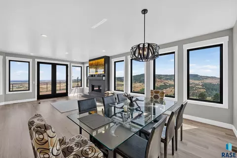 Dining - 2111 Vantage Cir, Spearfish, SD 57783 photo 2 of 2