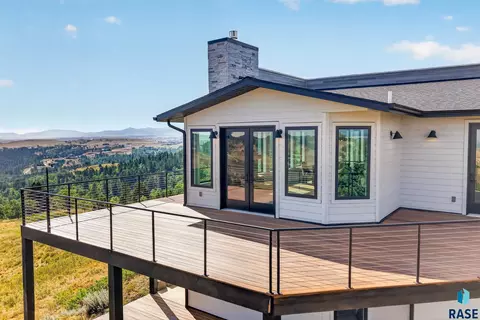 Exterior - 2111 Vantage Cir, Spearfish, SD 57783 photo 4 of 14
