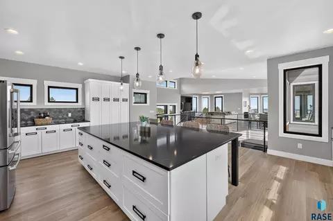 Kitchen - 2111 Vantage Cir, Spearfish, SD 57783 photo 7 of 9