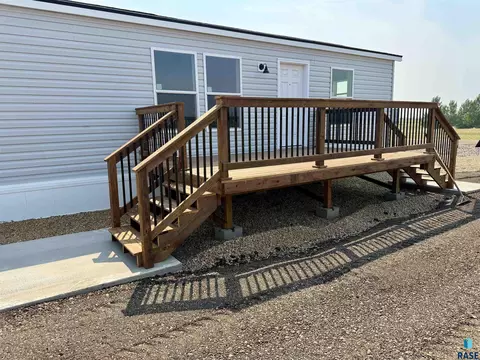 Exterior - 219 Castaway Loop, Pierre, SD 57501 photo 15 of 16