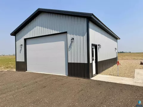 Exterior - 219 Castaway Loop, Pierre, SD 57501 photo 4 of 16
