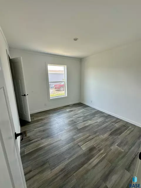 Bedroom - 219 Castaway Loop, Pierre, SD 57501 photo 4 of 4