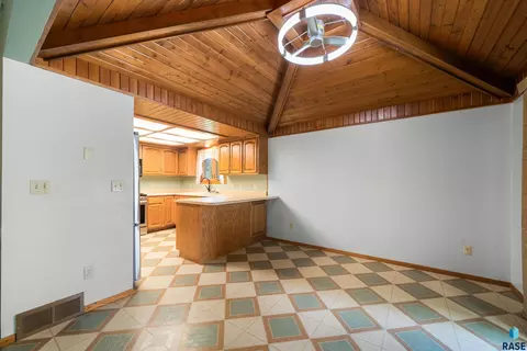 Dining - 412 N Needles Dr, Brandon, SD 57005 photo 1 of 1