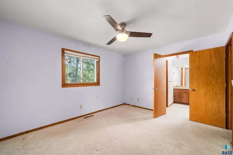 Bedroom - 412 N Needles Dr, Brandon, SD 57005 photo 3 of 9