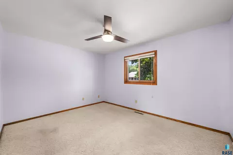 Bedroom - 412 N Needles Dr, Brandon, SD 57005 photo 9 of 9