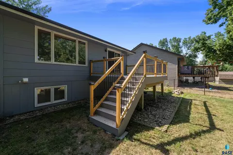 Exterior - 412 N Needles Dr, Brandon, SD 57005 photo 18 of 18