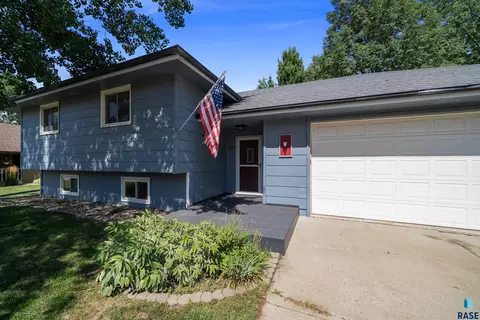 Other - 412 N Needles Dr, Brandon, SD 57005 photo 1 of 13