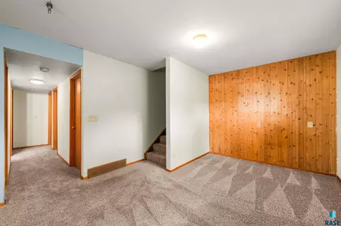 Entry Way - 412 N Needles Dr, Brandon, SD 57005 photo 1 of 1
