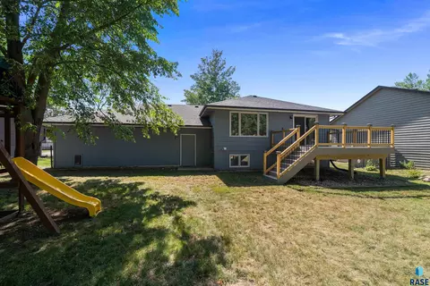 Exterior - 412 N Needles Dr, Brandon, SD 57005 photo 8 of 18