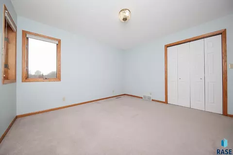 Bedroom - 1017 E 63rd St, Sioux Falls, SD 57108 photo 3 of 5