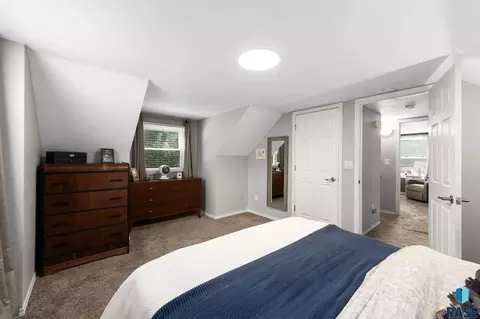 Bedroom - 4416 E Oak St, Sioux Falls, SD 57103 photo 4 of 11