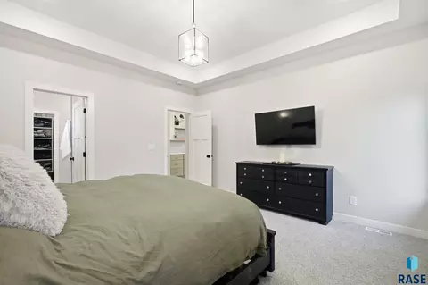 Bedroom - 8032 E Norway Pine Trl, Sioux Falls, SD 57110 photo 2 of 10