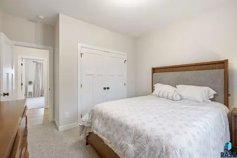 Bedroom - 8032 E Norway Pine Trl, Sioux Falls, SD 57110 photo 9 of 10